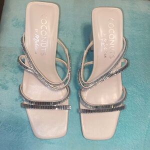 Aria Rhinestone heel COCONUTS by Matisse heel. Size 7medium